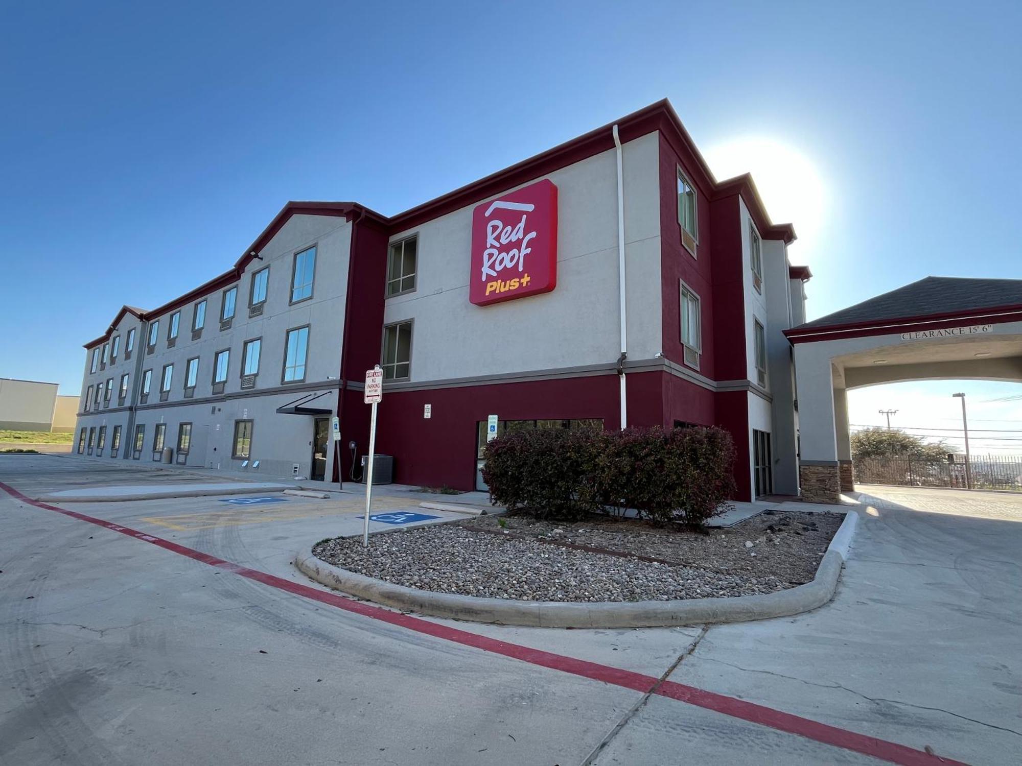 Red Roof Plus San Antonio Northeast Екстер'єр фото